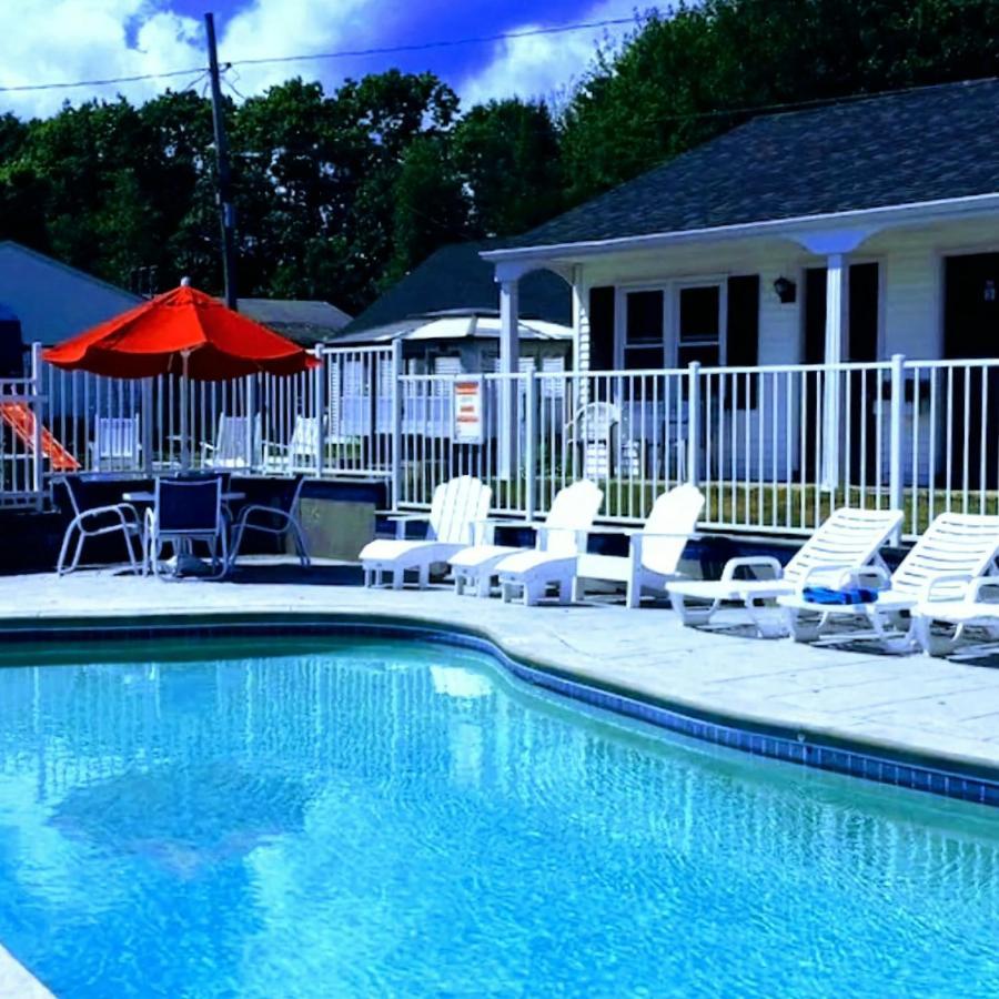 Carriage House Motel Cottages & Suites Веллс Екстер'єр фото