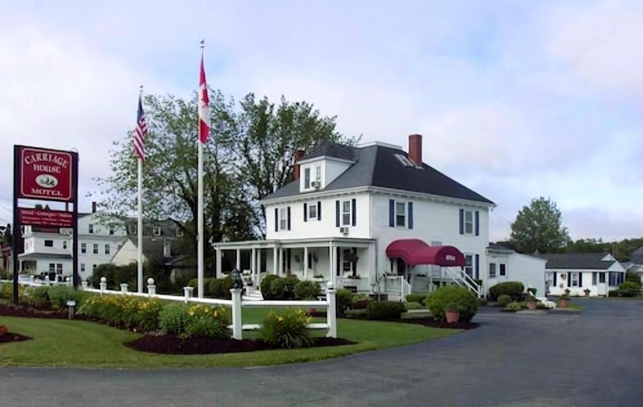 Carriage House Motel Cottages & Suites Веллс Екстер'єр фото