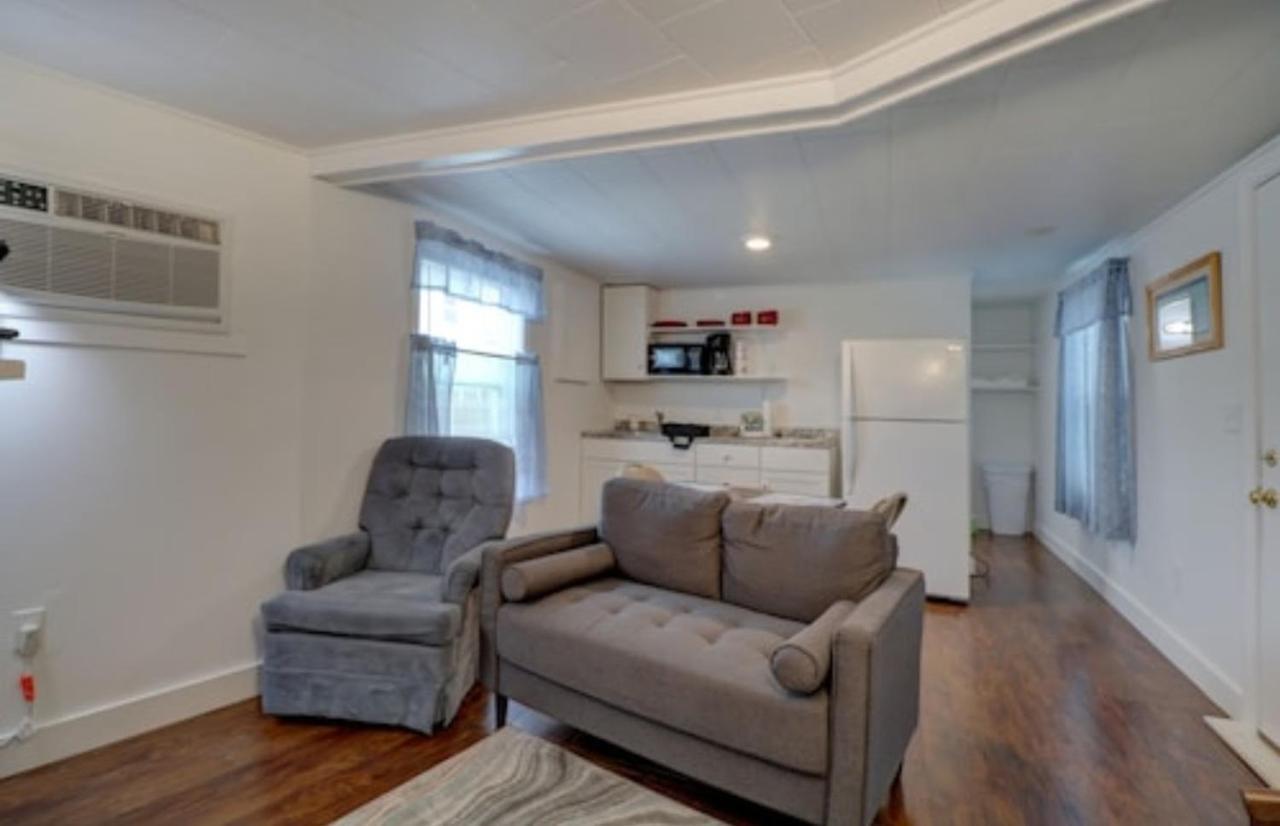 Carriage House Motel Cottages & Suites Веллс Екстер'єр фото